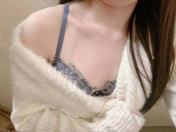 小鳥遊なこpicture