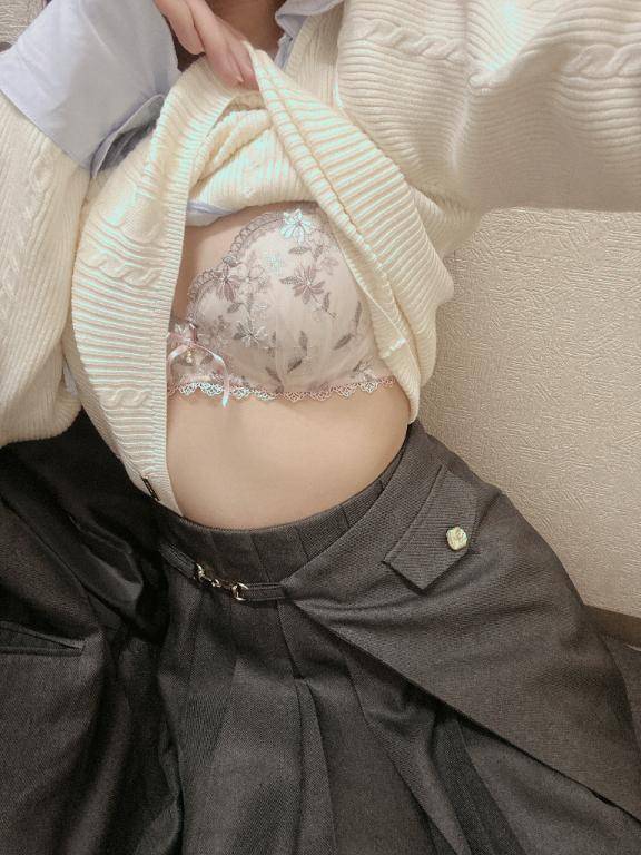 小鳥遊なこpicture