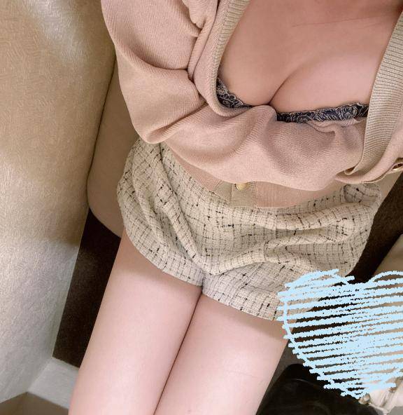 小鳥遊なこpicture